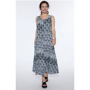 VETONO Sz 6 20/22 1x 2x Black White Monochrome Leaf Print Viscose Maxi Dress NWT